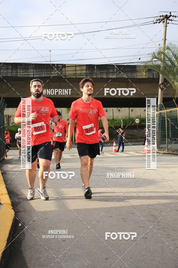 Buy your photos of the eventSantander Track & Field Run Series - Shopping Tambor on Fotop
