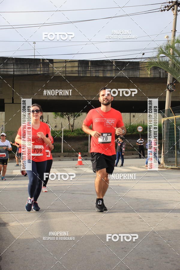 Buy your photos of the eventSantander Track & Field Run Series - Shopping Tambor on Fotop