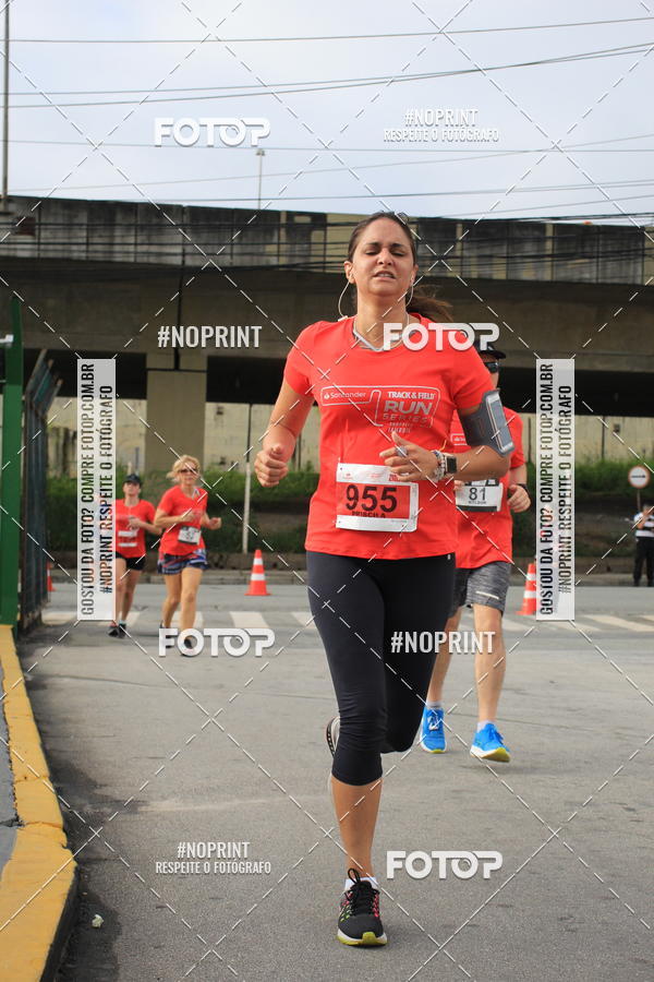 Buy your photos of the eventSantander Track & Field Run Series - Shopping Tambor on Fotop