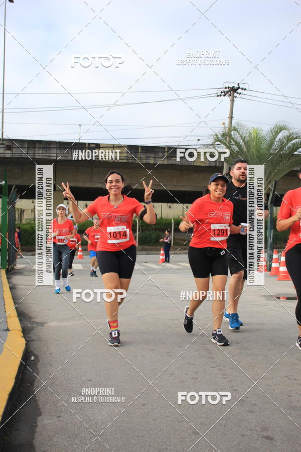 Buy your photos of the eventSantander Track & Field Run Series - Shopping Tambor on Fotop