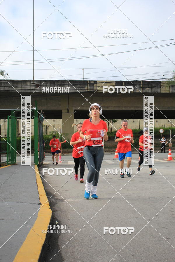Buy your photos of the eventSantander Track & Field Run Series - Shopping Tambor on Fotop