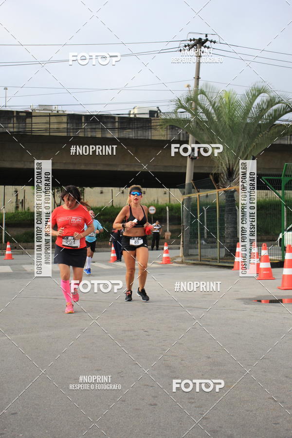 Buy your photos of the eventSantander Track & Field Run Series - Shopping Tambor on Fotop