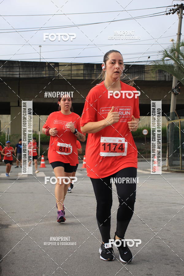 Buy your photos of the eventSantander Track & Field Run Series - Shopping Tambor on Fotop