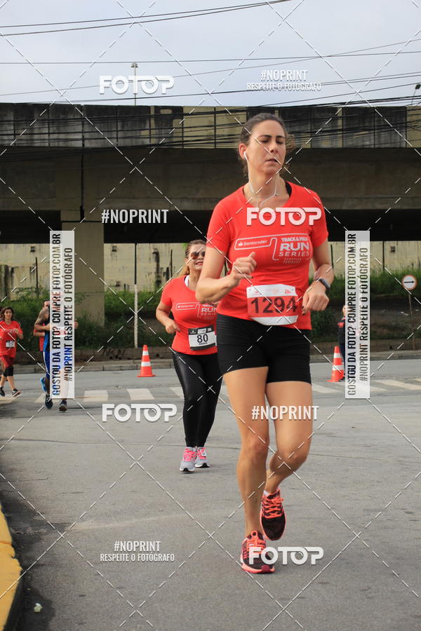 Buy your photos of the eventSantander Track & Field Run Series - Shopping Tambor on Fotop