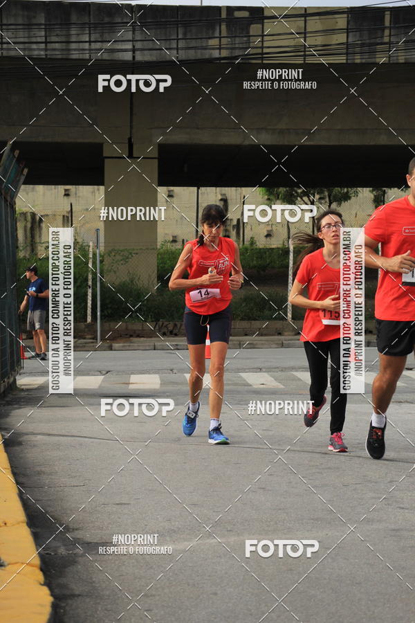 Buy your photos of the eventSantander Track & Field Run Series - Shopping Tambor on Fotop