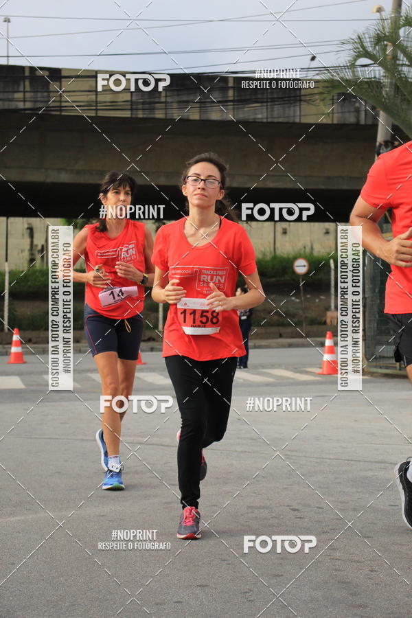 Buy your photos of the eventSantander Track & Field Run Series - Shopping Tambor on Fotop