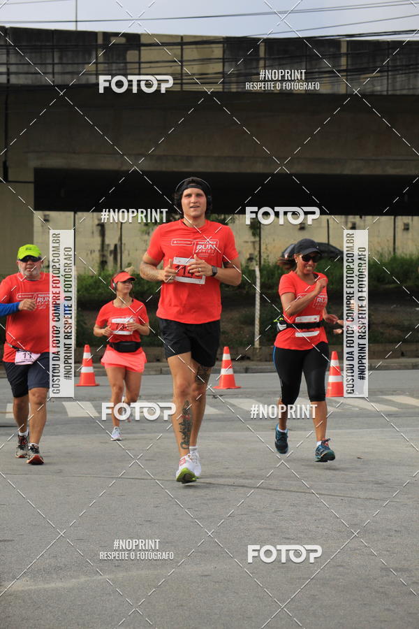 Buy your photos of the eventSantander Track & Field Run Series - Shopping Tambor on Fotop