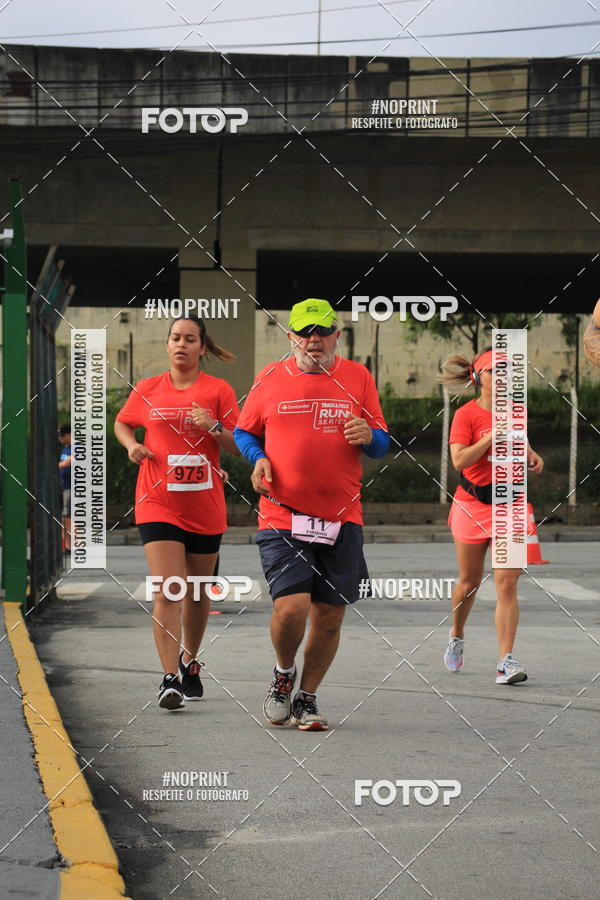 Buy your photos of the eventSantander Track & Field Run Series - Shopping Tambor on Fotop