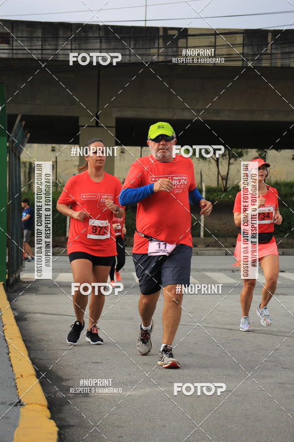 Buy your photos of the eventSantander Track & Field Run Series - Shopping Tambor on Fotop