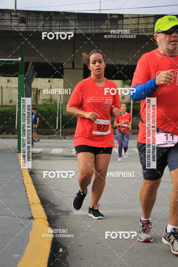Buy your photos of the eventSantander Track & Field Run Series - Shopping Tambor on Fotop