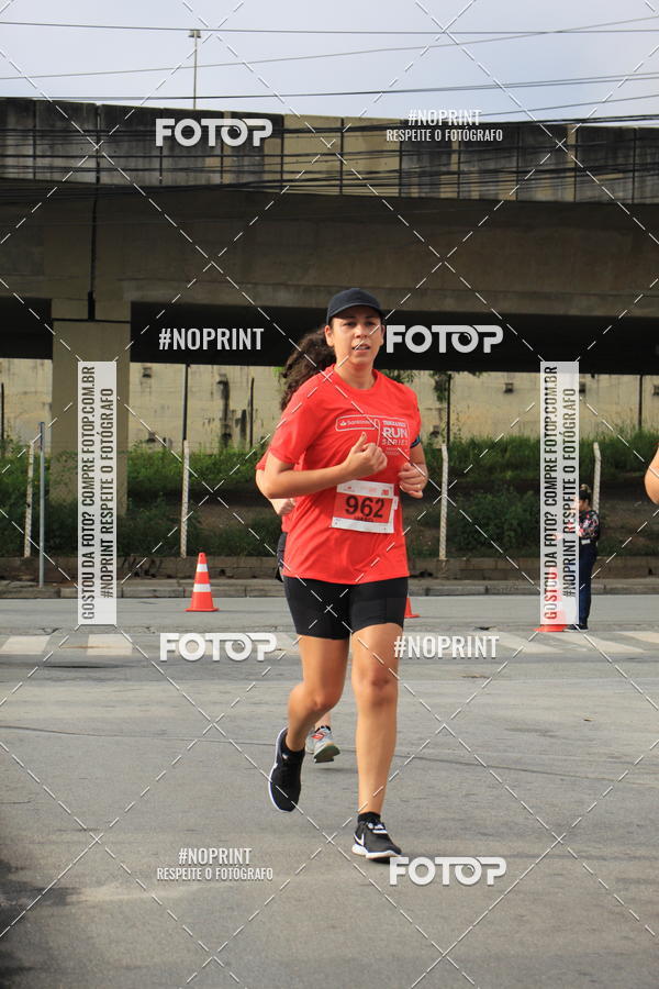 Buy your photos of the eventSantander Track & Field Run Series - Shopping Tambor on Fotop