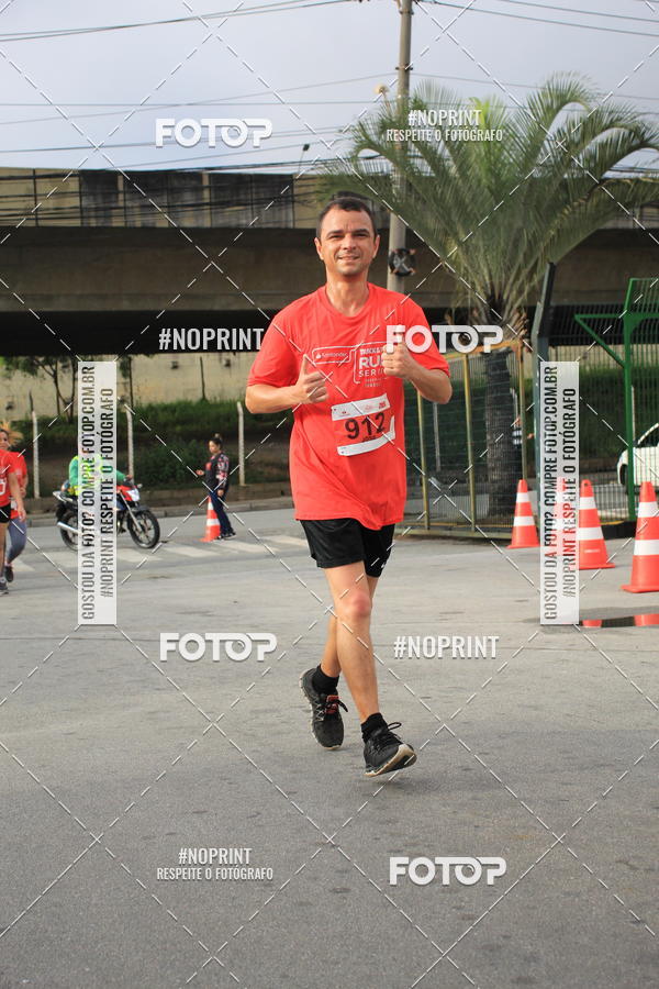 Buy your photos of the eventSantander Track & Field Run Series - Shopping Tambor on Fotop
