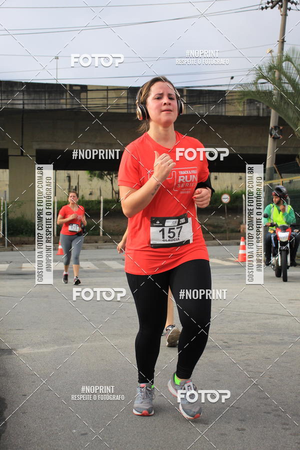 Buy your photos of the eventSantander Track & Field Run Series - Shopping Tambor on Fotop