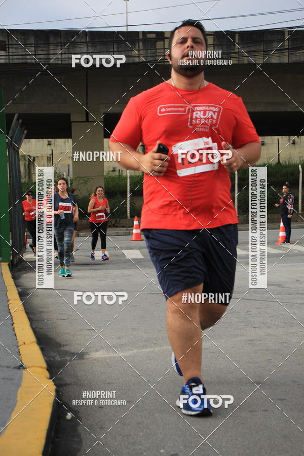 Buy your photos of the eventSantander Track & Field Run Series - Shopping Tambor on Fotop