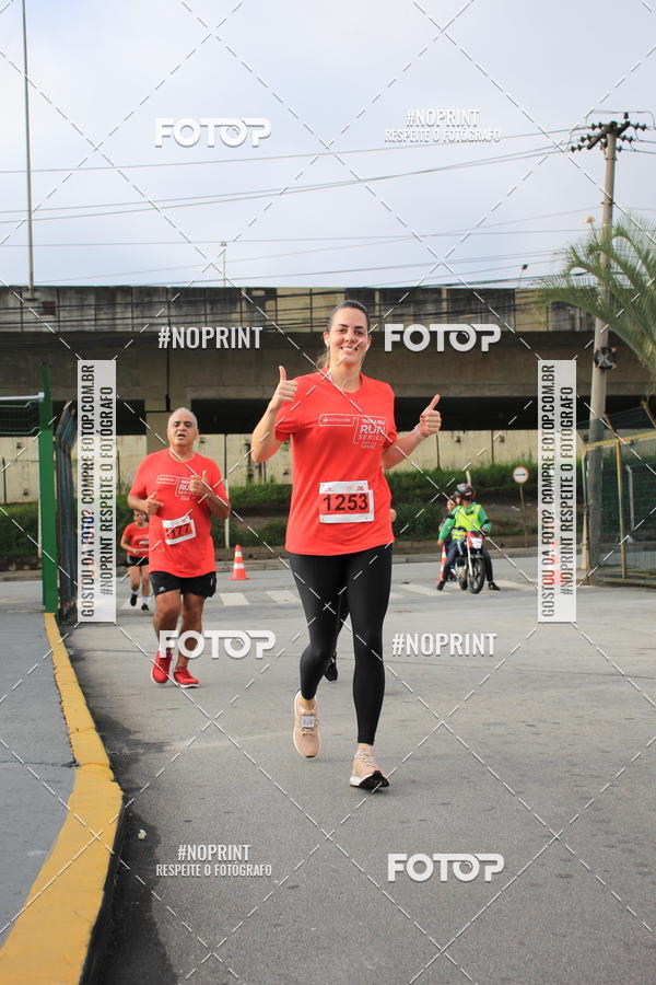 Buy your photos of the eventSantander Track & Field Run Series - Shopping Tambor on Fotop