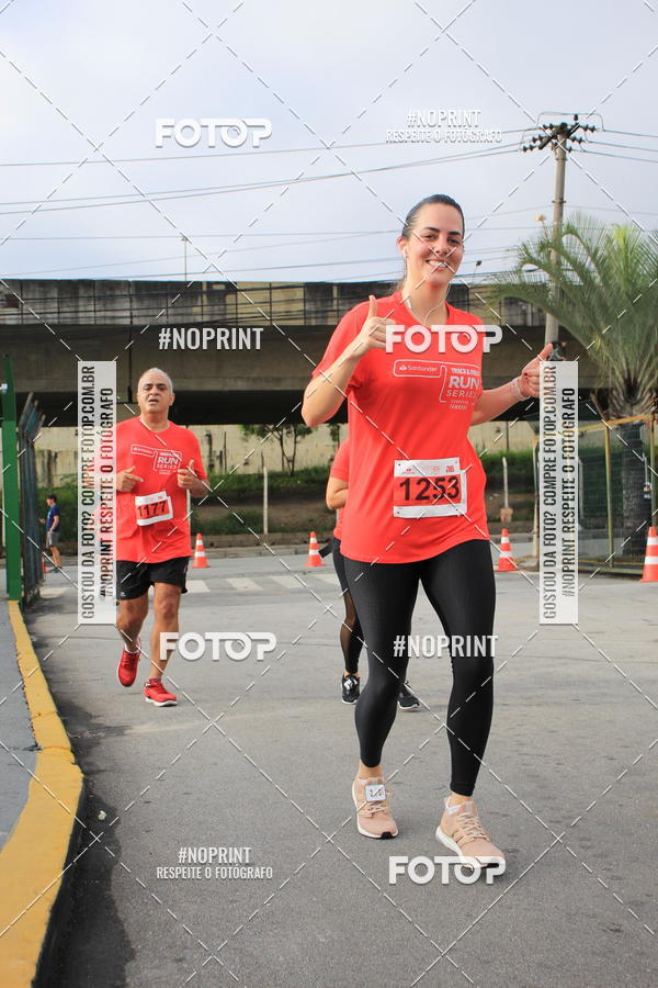 Buy your photos of the eventSantander Track & Field Run Series - Shopping Tambor on Fotop