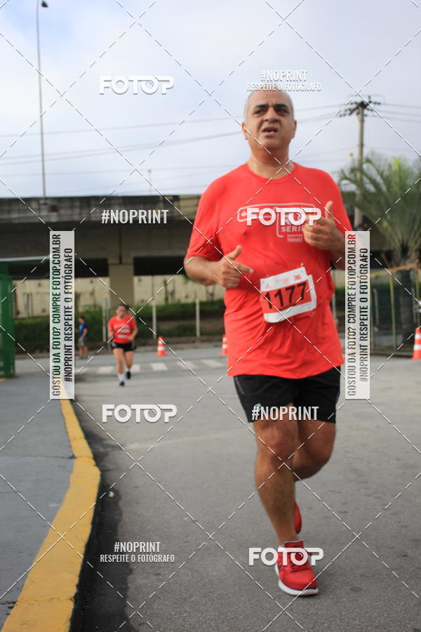 Buy your photos of the eventSantander Track & Field Run Series - Shopping Tambor on Fotop