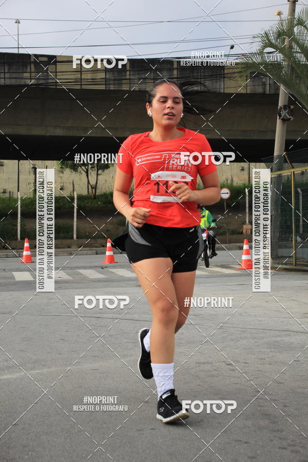 Buy your photos of the eventSantander Track & Field Run Series - Shopping Tambor on Fotop