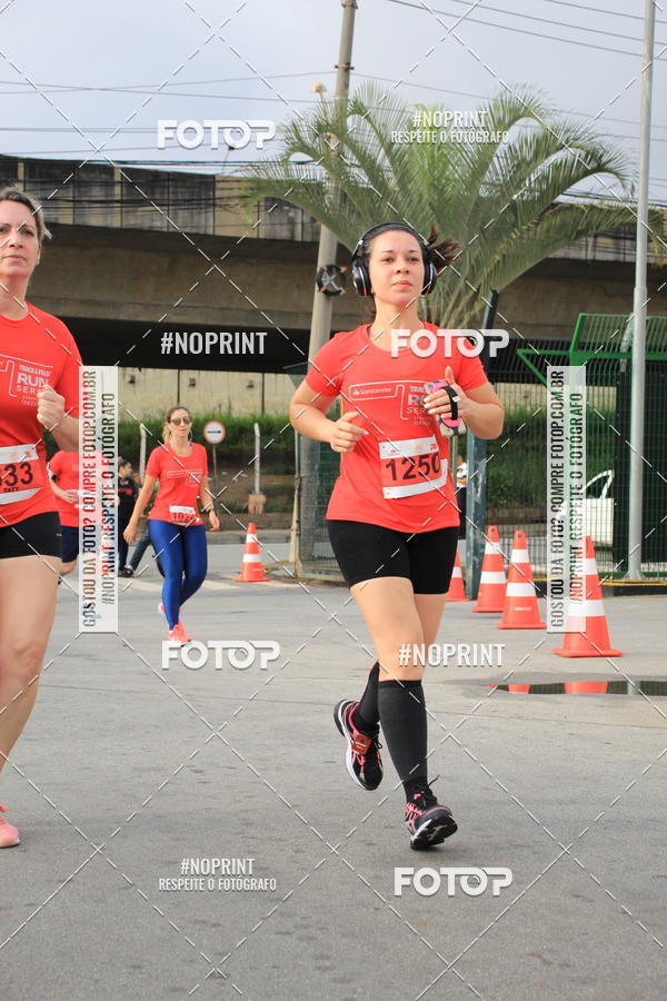 Buy your photos of the eventSantander Track & Field Run Series - Shopping Tambor on Fotop