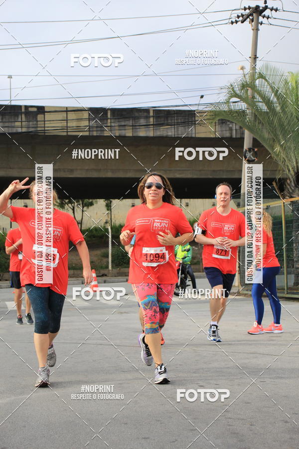 Buy your photos of the eventSantander Track & Field Run Series - Shopping Tambor on Fotop