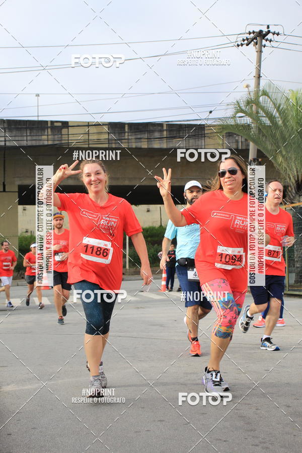 Buy your photos of the eventSantander Track & Field Run Series - Shopping Tambor on Fotop