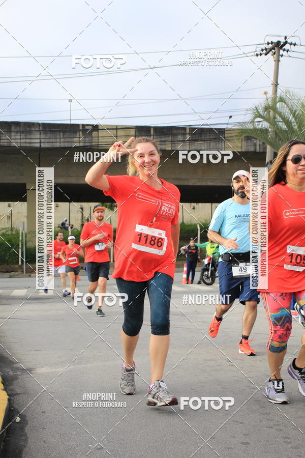 Buy your photos of the eventSantander Track & Field Run Series - Shopping Tambor on Fotop