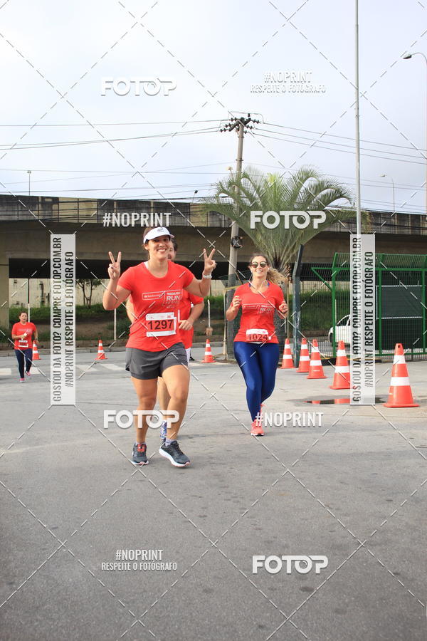 Buy your photos of the eventSantander Track & Field Run Series - Shopping Tambor on Fotop