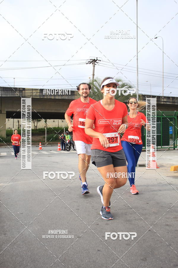 Buy your photos of the eventSantander Track & Field Run Series - Shopping Tambor on Fotop