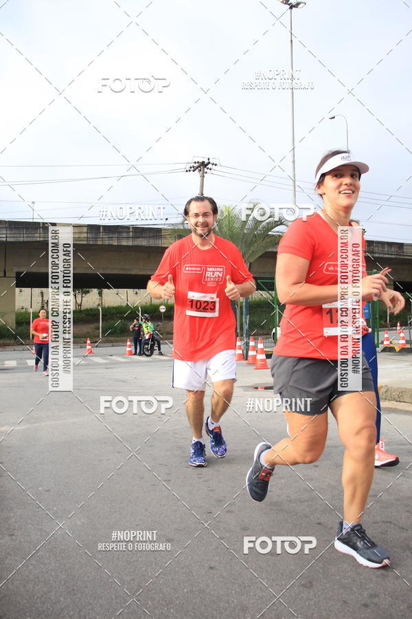 Buy your photos of the eventSantander Track & Field Run Series - Shopping Tambor on Fotop