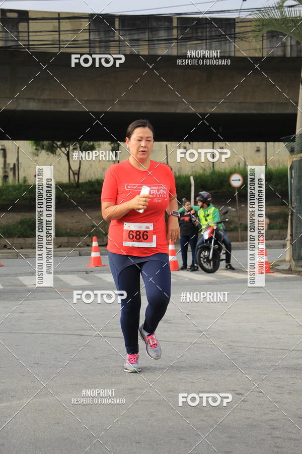 Buy your photos of the eventSantander Track & Field Run Series - Shopping Tambor on Fotop