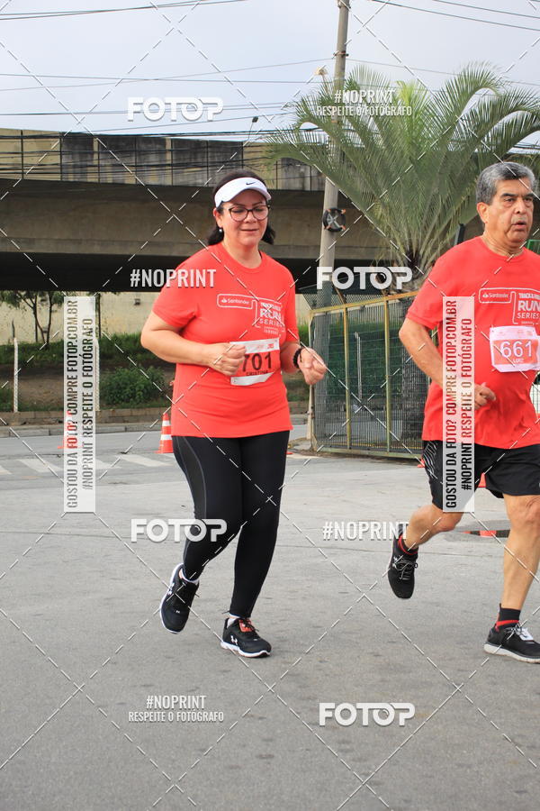 Buy your photos of the eventSantander Track & Field Run Series - Shopping Tambor on Fotop