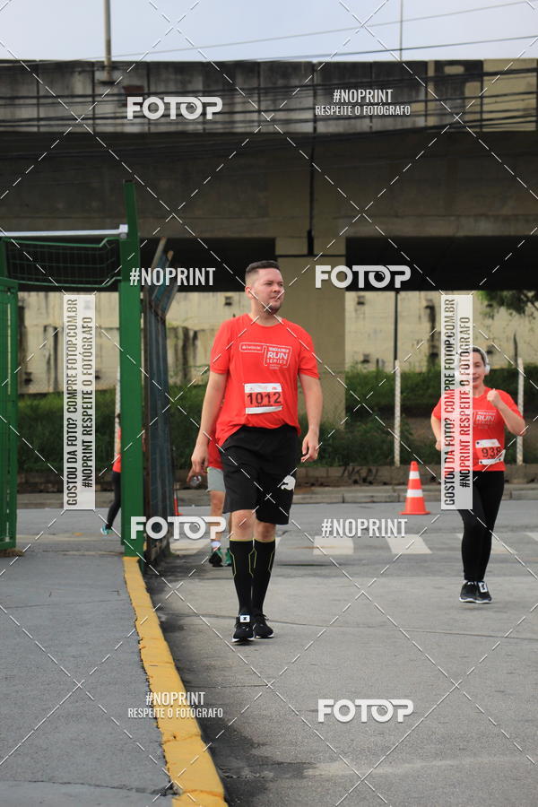 Buy your photos of the eventSantander Track & Field Run Series - Shopping Tambor on Fotop