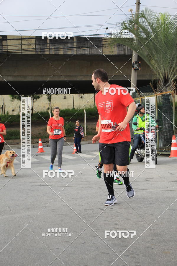Buy your photos of the eventSantander Track & Field Run Series - Shopping Tambor on Fotop