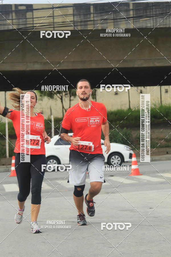 Buy your photos of the eventSantander Track & Field Run Series - Shopping Tambor on Fotop