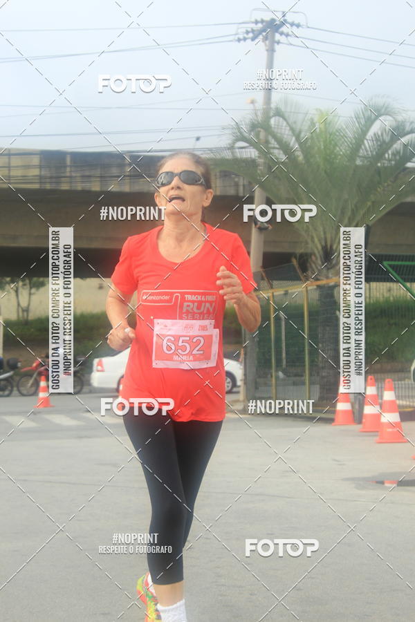 Buy your photos of the eventSantander Track & Field Run Series - Shopping Tambor on Fotop