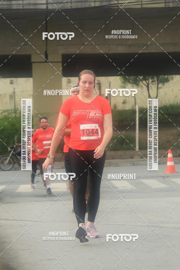 Buy your photos of the eventSantander Track & Field Run Series - Shopping Tambor on Fotop