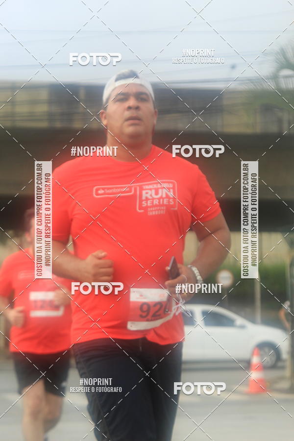 Buy your photos of the eventSantander Track & Field Run Series - Shopping Tambor on Fotop