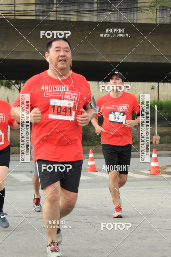 Buy your photos of the eventSantander Track & Field Run Series - Shopping Tambor on Fotop