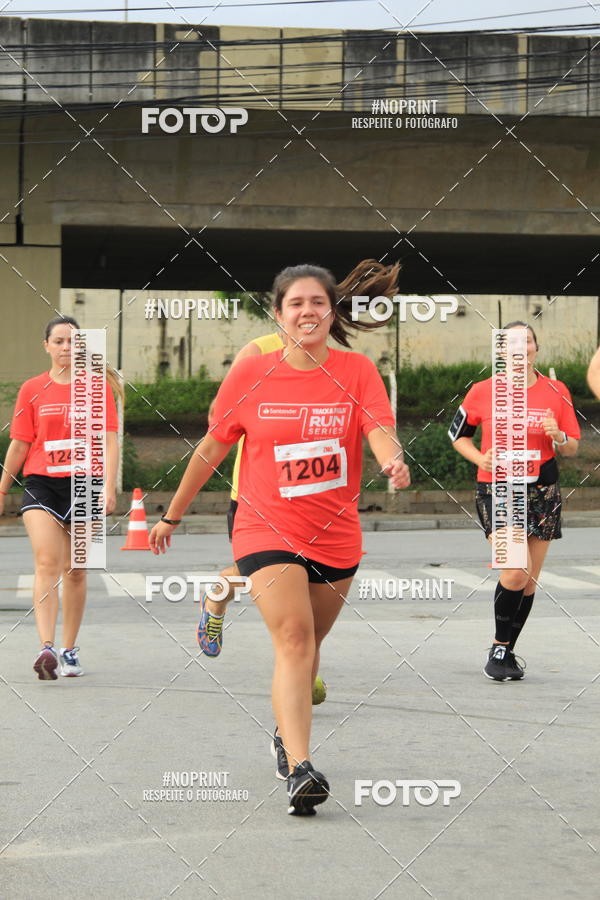 Buy your photos of the eventSantander Track & Field Run Series - Shopping Tambor on Fotop