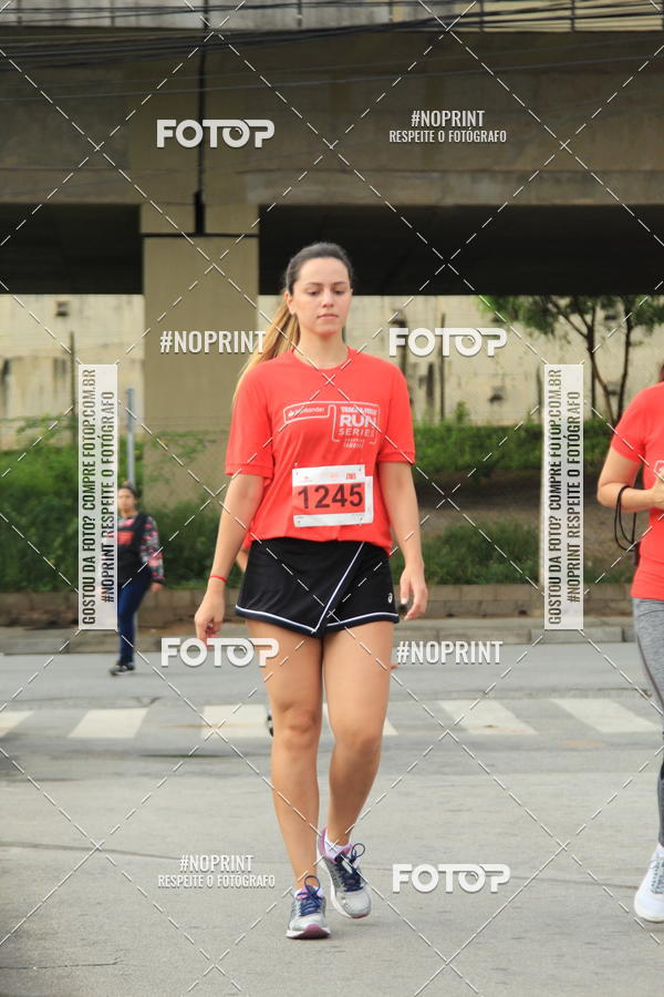 Buy your photos of the eventSantander Track & Field Run Series - Shopping Tambor on Fotop