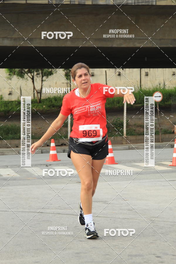 Buy your photos of the eventSantander Track & Field Run Series - Shopping Tambor on Fotop