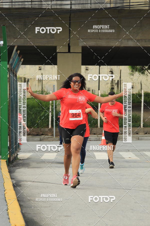 Buy your photos of the eventSantander Track & Field Run Series - Shopping Tambor on Fotop