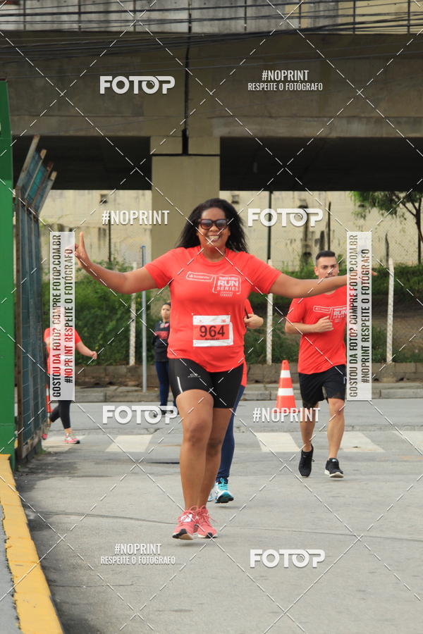 Buy your photos of the eventSantander Track & Field Run Series - Shopping Tambor on Fotop