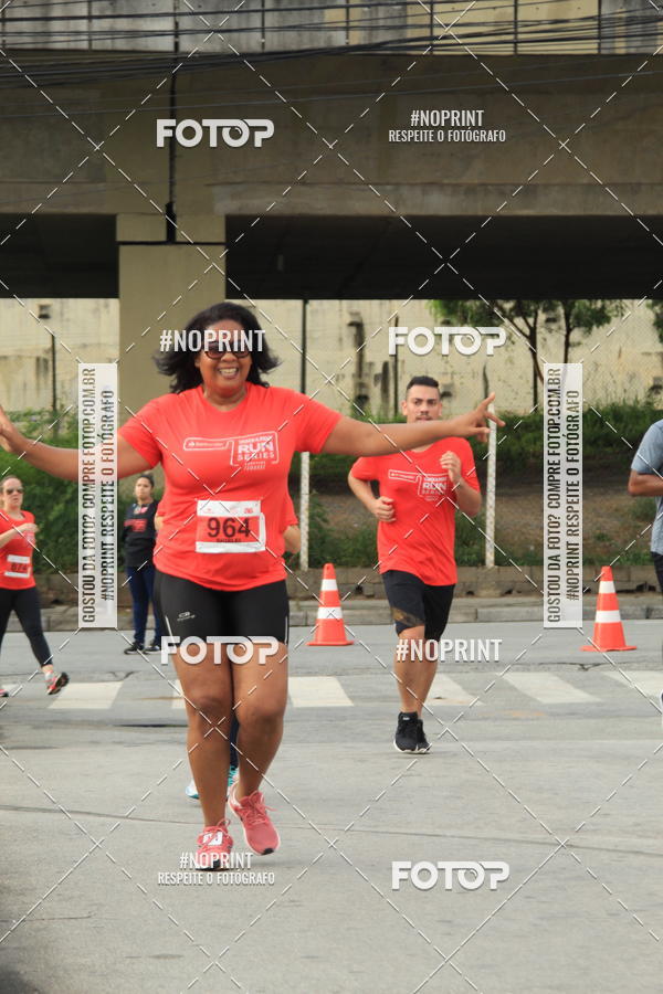 Buy your photos of the eventSantander Track & Field Run Series - Shopping Tambor on Fotop