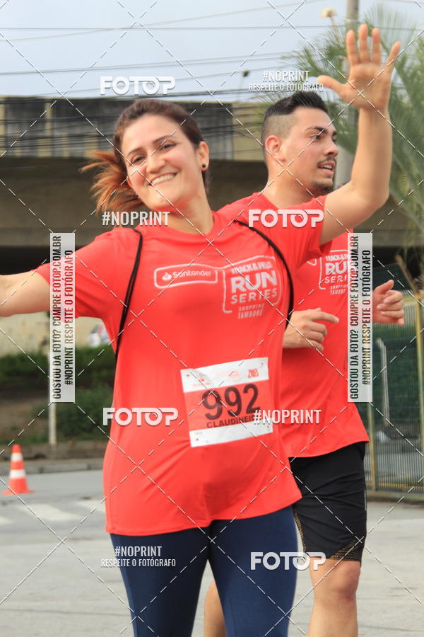 Buy your photos of the eventSantander Track & Field Run Series - Shopping Tambor on Fotop