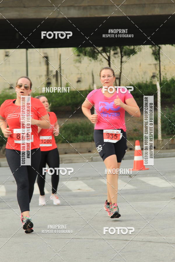 Buy your photos of the eventSantander Track & Field Run Series - Shopping Tambor on Fotop