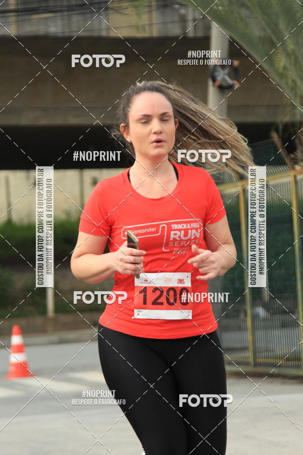 Buy your photos of the eventSantander Track & Field Run Series - Shopping Tambor on Fotop