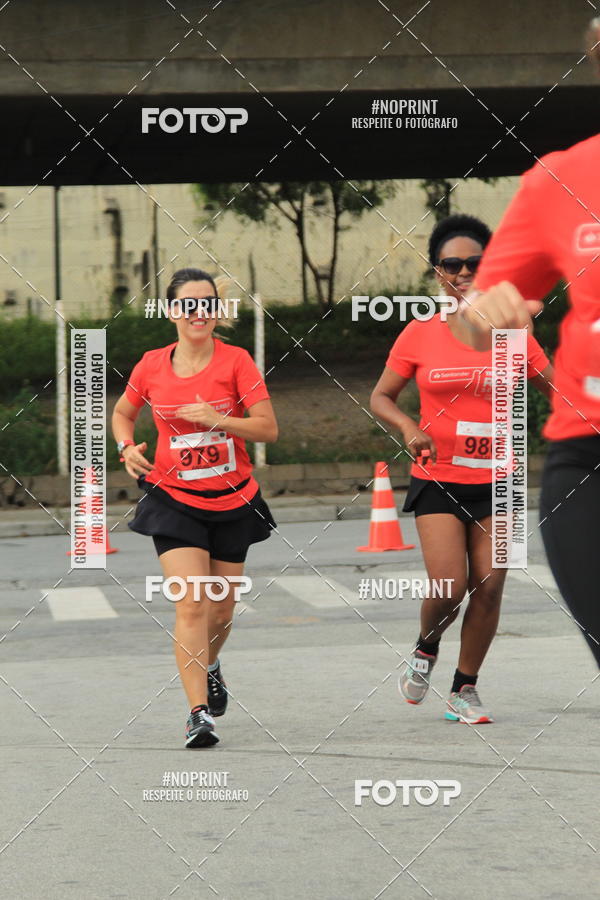 Buy your photos of the eventSantander Track & Field Run Series - Shopping Tambor on Fotop