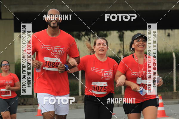 Buy your photos of the eventSantander Track & Field Run Series - Shopping Tambor on Fotop