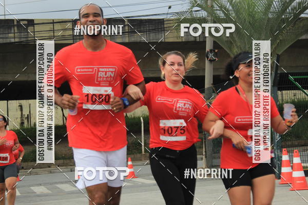 Buy your photos of the eventSantander Track & Field Run Series - Shopping Tambor on Fotop